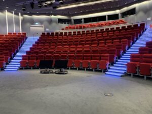 Bissinger Lights Projekte Stufenbeleuchtung Auditorium München Bissinger Lights Projekte Stufenbeleuchtung Auditorium München