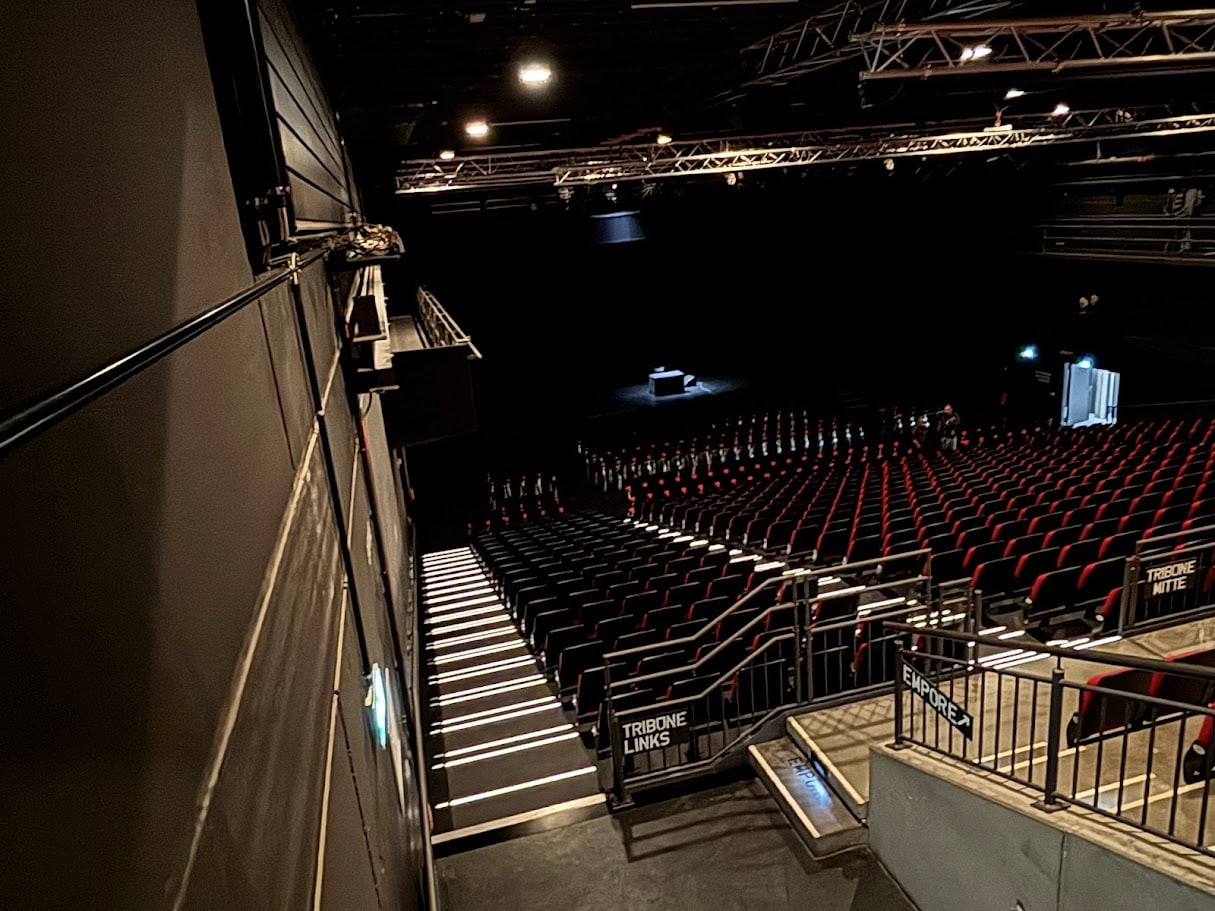 stufenbeleuchtung_im_theater