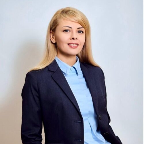 Mitarbeiterin_Bissinger_Lights_Liana_Kraints Mitarbeiterin Bissinger Lights Projektplanung