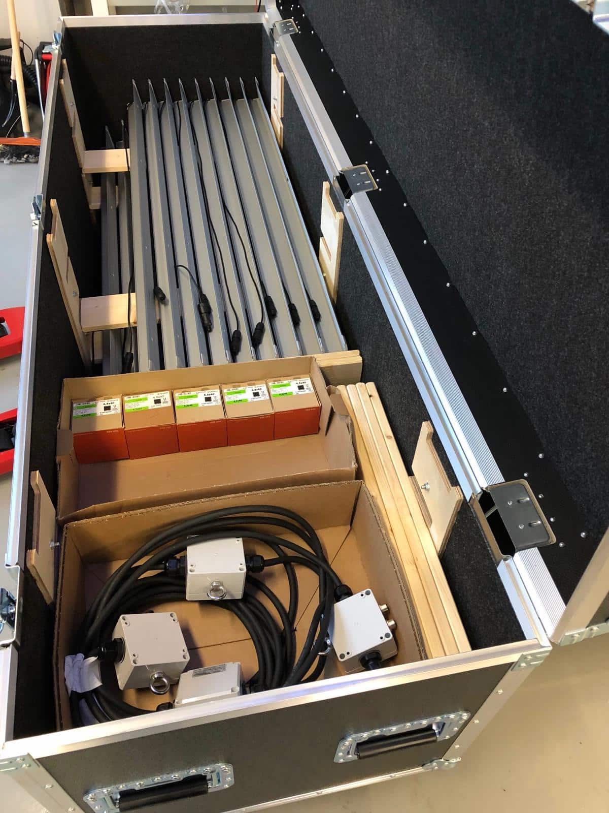 Flightcase mit steckbaren LED-Stufenprofilen für Transport und saisonale Einlagerung bei den Nibelungen-Festspielen Worms
