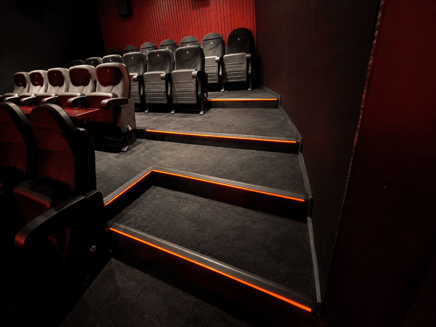 Corso Kino Radevormwald – LED step lighting project in Germany
