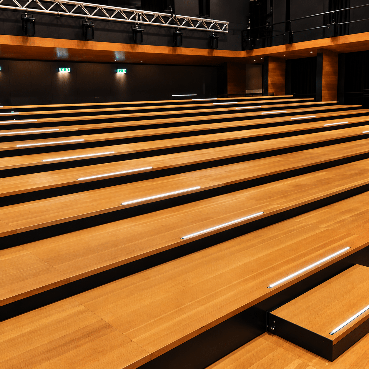 Hochschule für Musik Karlsruhe – LED step lighting project in Germany